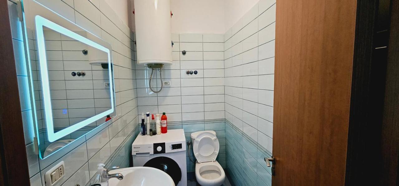 New Bazaar Side Bliss 2 Bed Room Apt With Free Garage Tiranë Eksteriør bilde